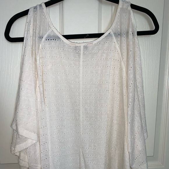 OPEN OFF SHOULDER CREAM BLOUSE - Picture 5 of 6